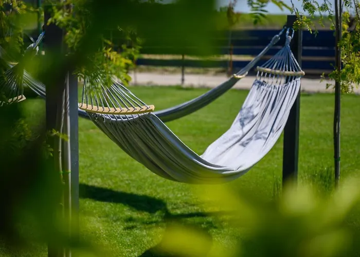 Za Lasem * Jarosławiec